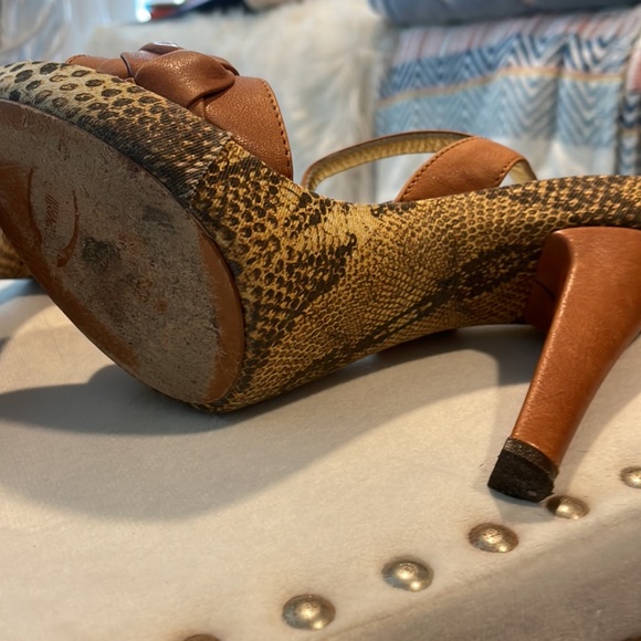 ✨🤎Just cavalli leather braided heel✨✨ - Picture 5 of 6